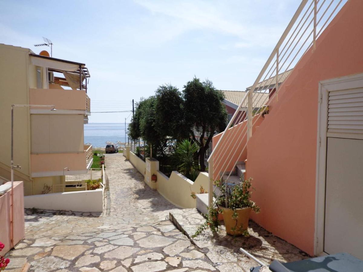 Вилла Seaside House Врачос Номер фото