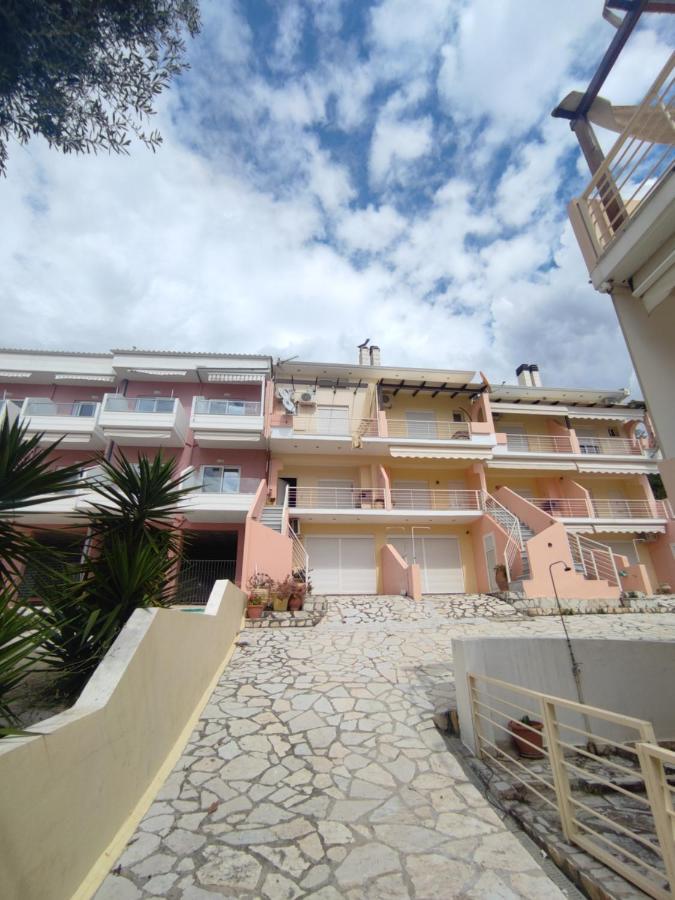 Вилла Seaside House Врачос Экстерьер фото